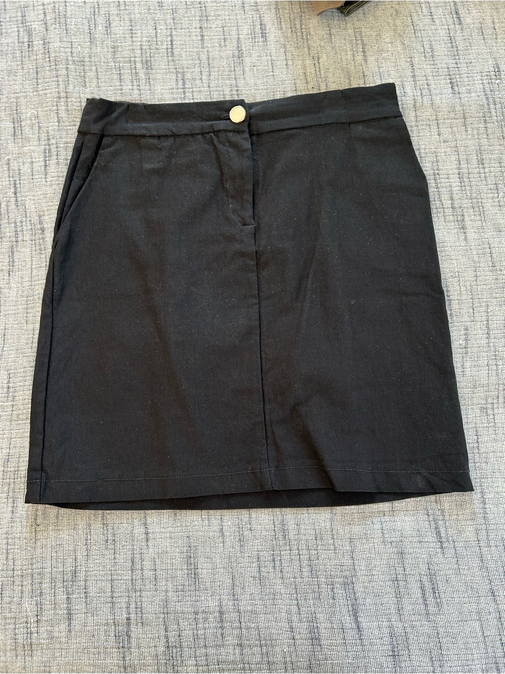 Black Women's Straight Mini Skirt - Classic Casual
